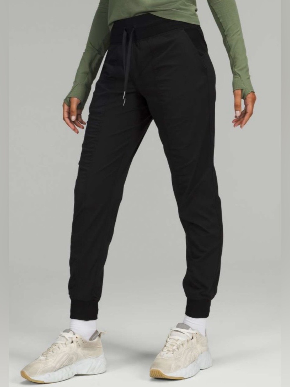 Lululemon NWT Dance Studio Mid Rise Joggers With Pockets Black Size 8